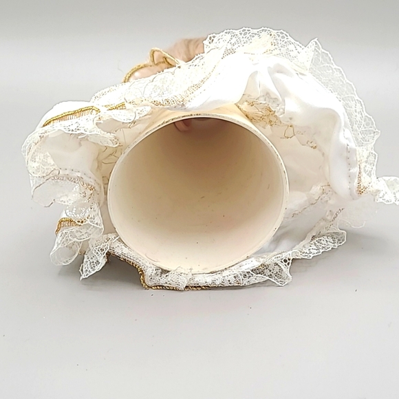 Precious Moments Vintage Angel Tree Topper, Blond Hair, Gold & White Lace Dress - Picture 6 of 6